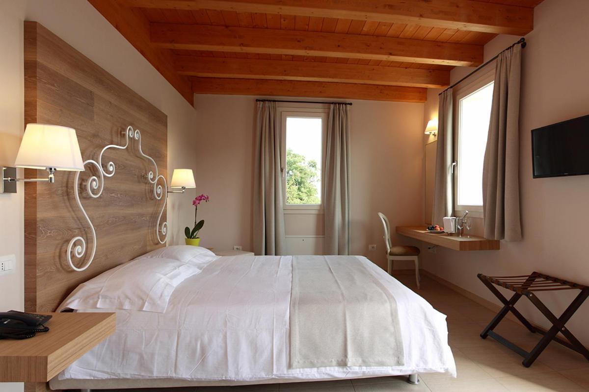 Agriturismo Corte Aurea Desenzano del Garda Eksteriør bilde